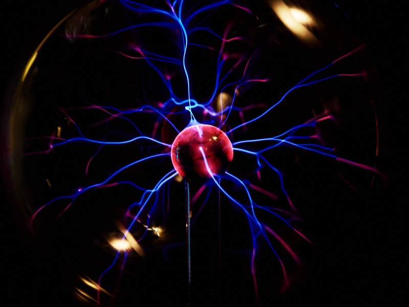 Buki Boule Plasma Réagit au toucher et aux sons crée des éclairs d' électricité sans danger ! 5 expériences étonnantes sur l'électricité  statique, By ABRACADABRA