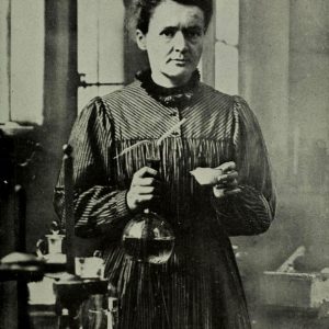 Marie Curie Travaille